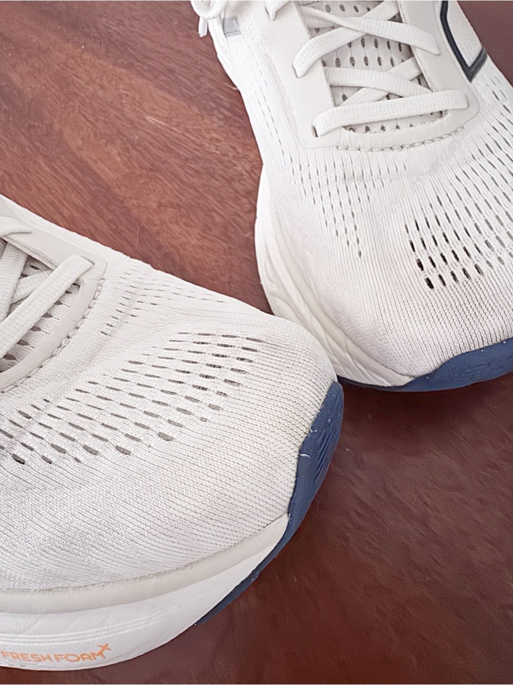 New Balance Women's White Athletic Running Shoes with Navy Logo - Picture 3 of 5